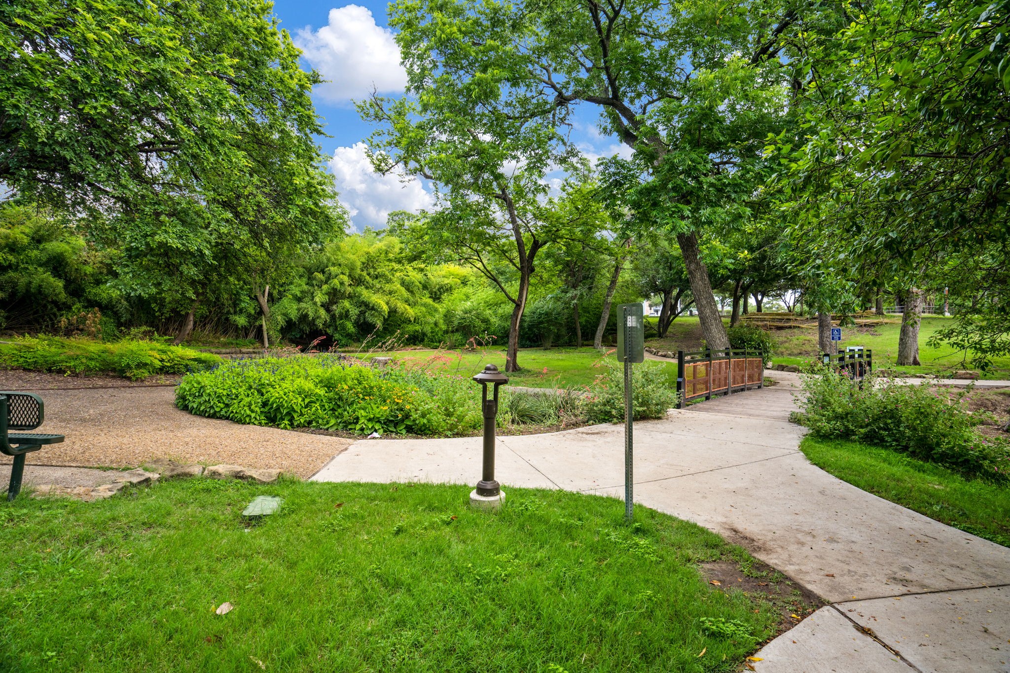 656 Bishop Heights Lane Dallas TX 75208