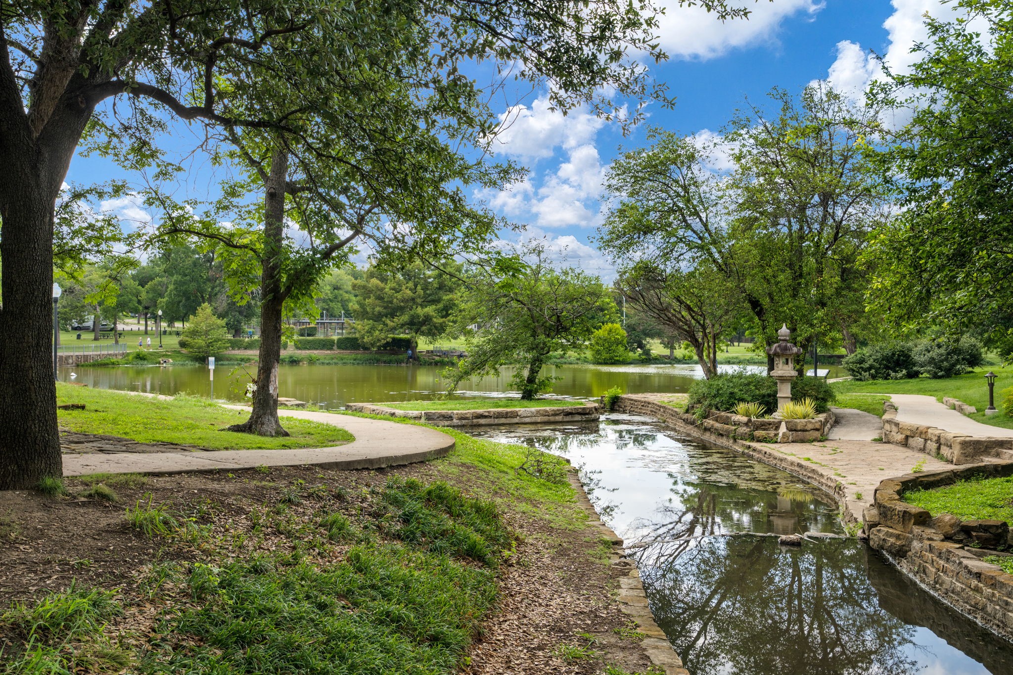 656 Bishop Heights Lane Dallas TX 75208