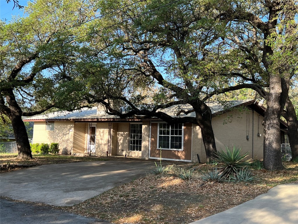 203 N Hall Street Comanche TX 76442
