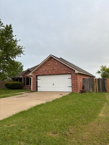 1157 N 3rd Street Wills Point TX 75169