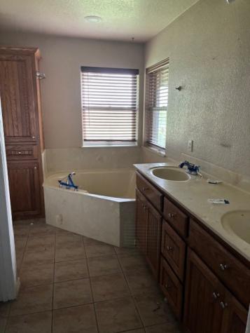 1157 N 3rd Street Wills Point TX 75169