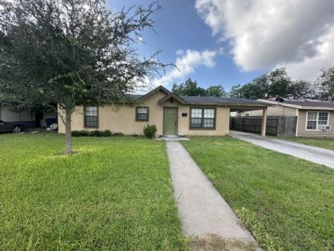 1014 E Huntington Street Beeville TX 78102