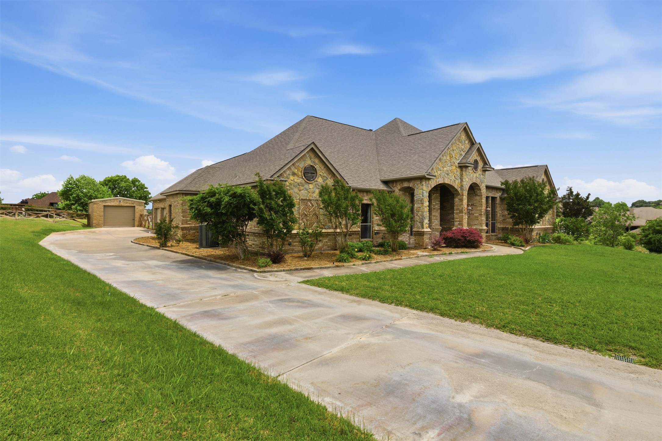6900 Breezy Bluff Court Fort Worth TX 76126