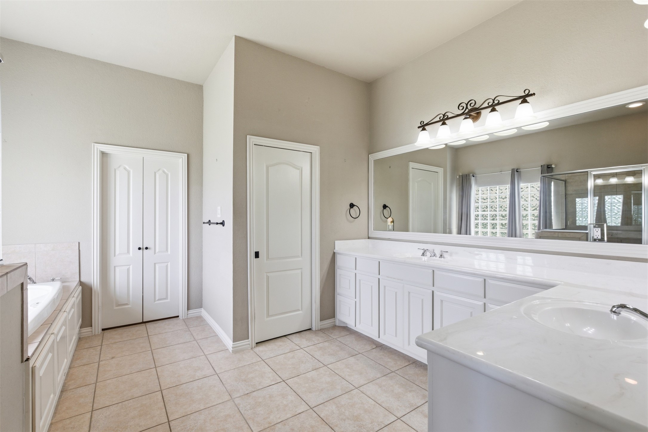 6900 Breezy Bluff Court Fort Worth TX 76126