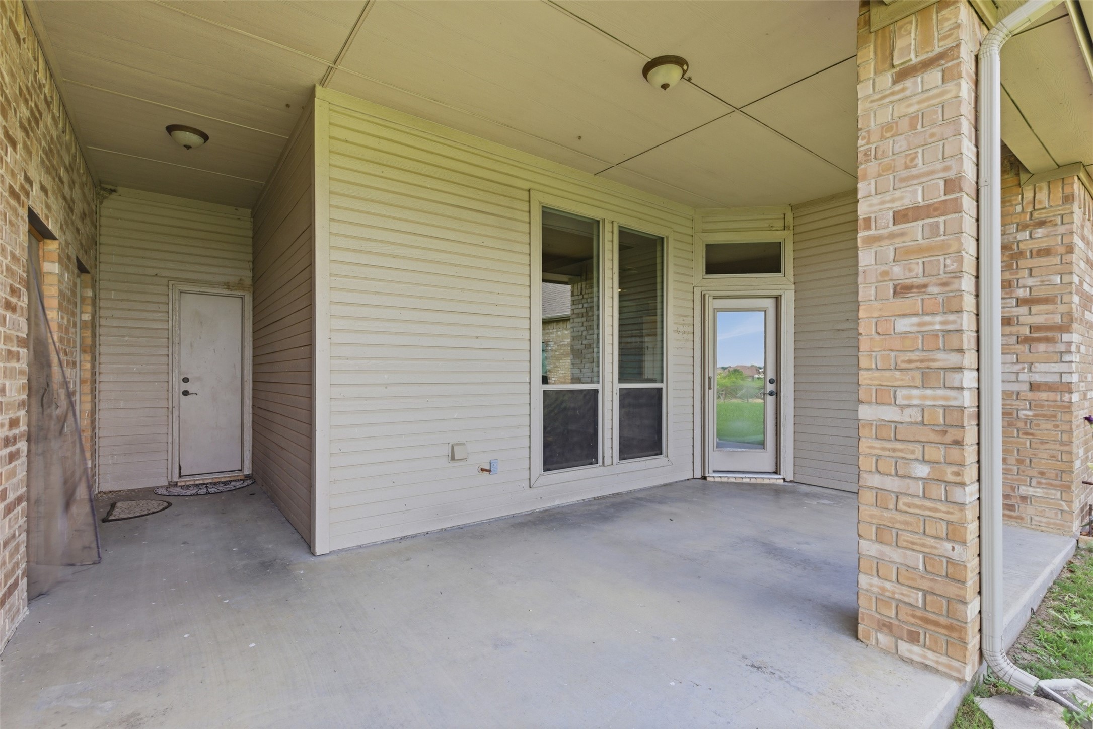 6900 Breezy Bluff Court Fort Worth TX 76126