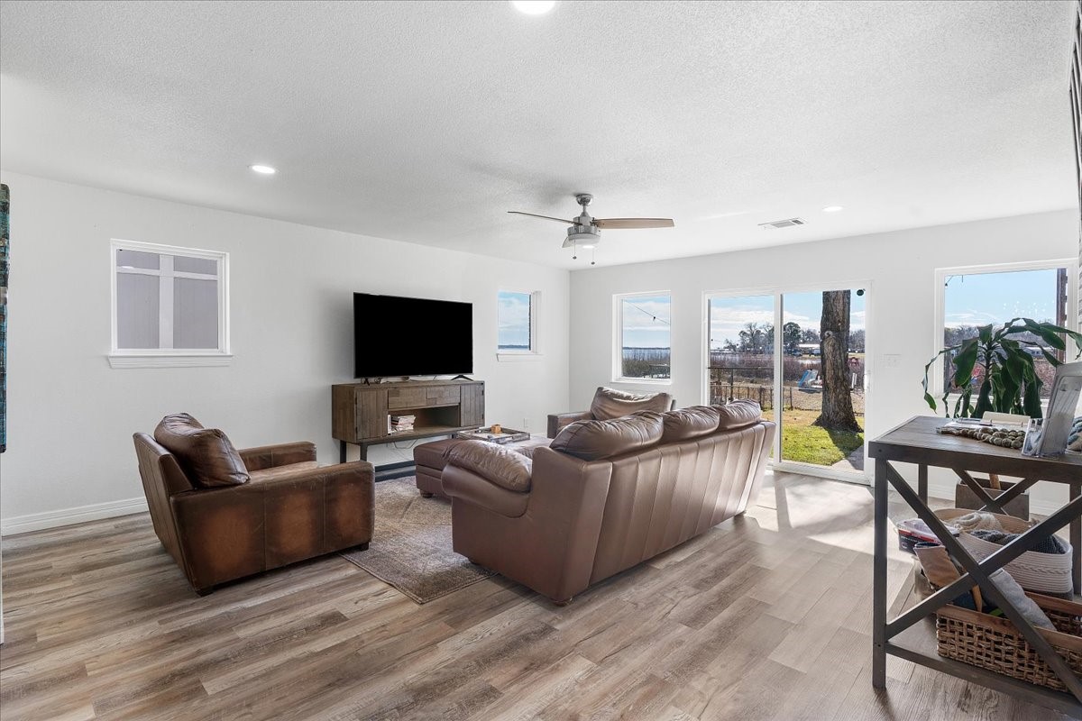 6837 Briar Road Azle TX 76020