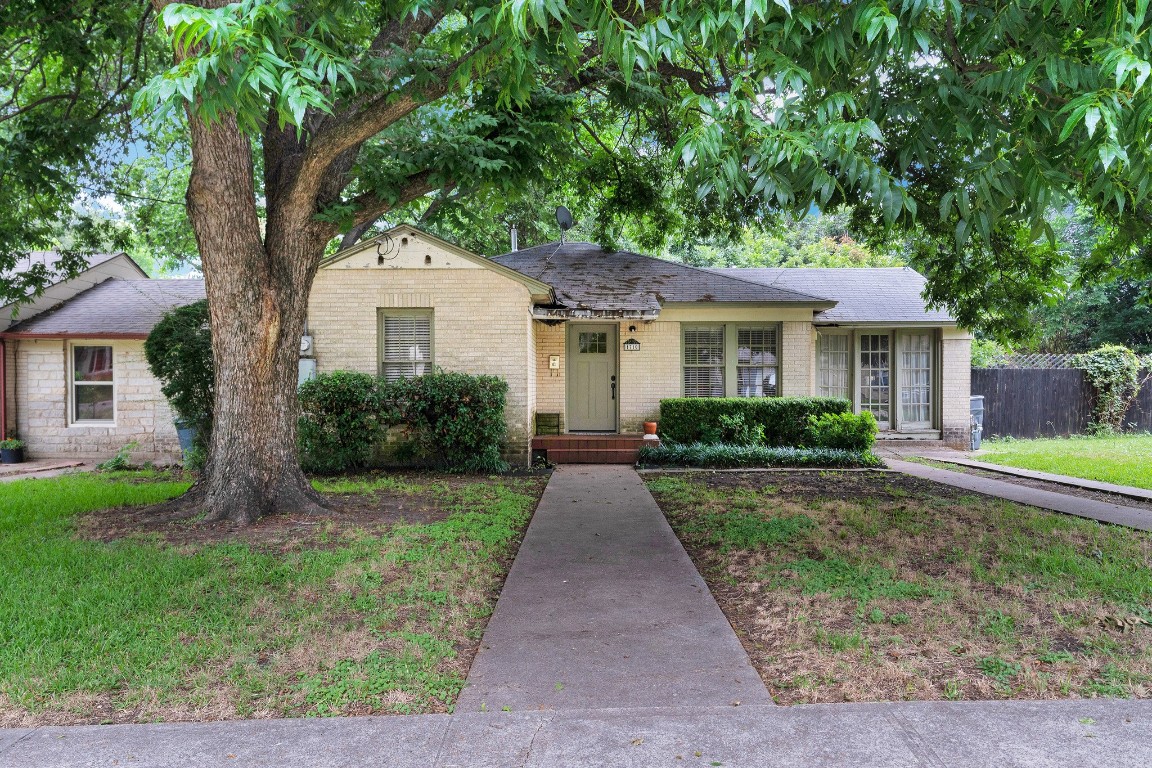 1710 Lansford Avenue Dallas TX 75224