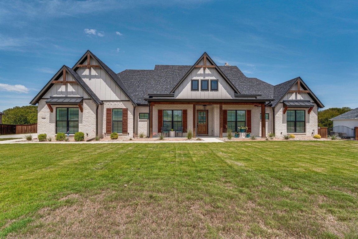 831 San Saba E Midlothian TX 76065