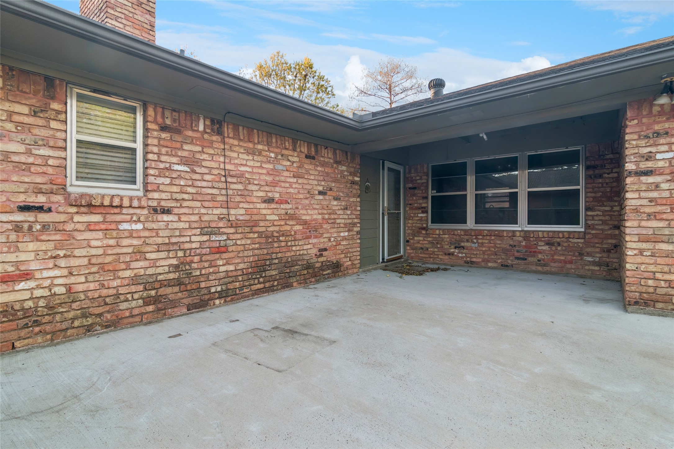 1626 Post Oak Drive Irving TX 75061
