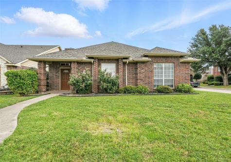 1630 Mockingbird Lane Desoto TX 75115