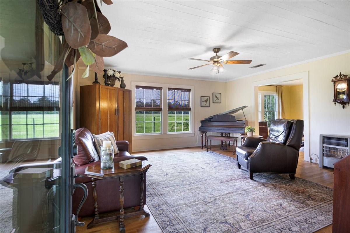 20272 County Road 4126 Lindale TX 75771