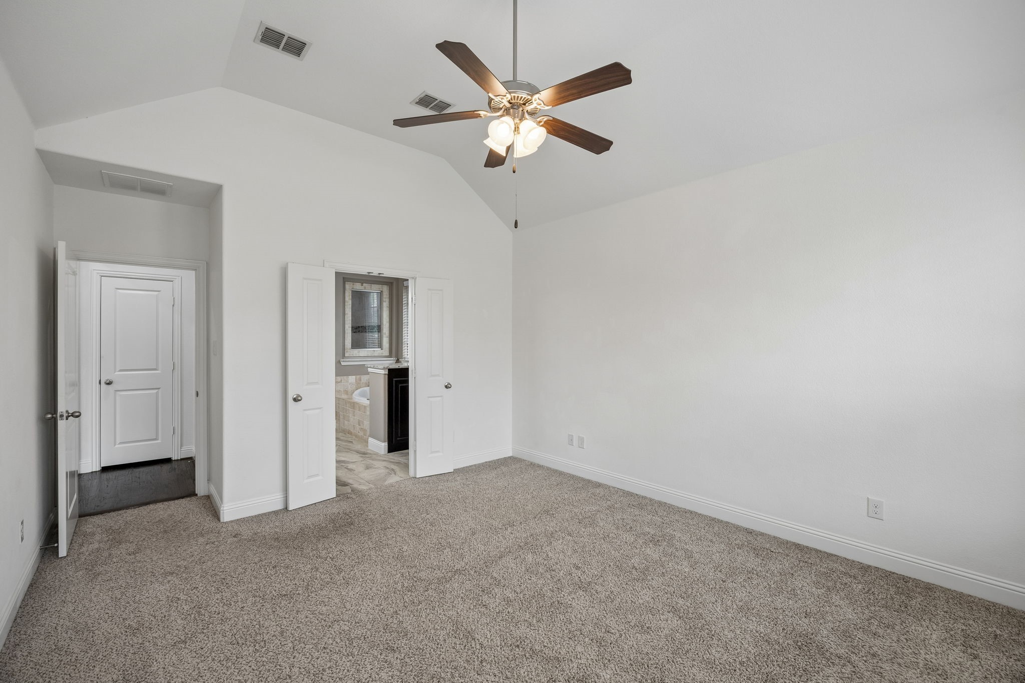 404 Warwick Boulevard Lewisville TX 75056