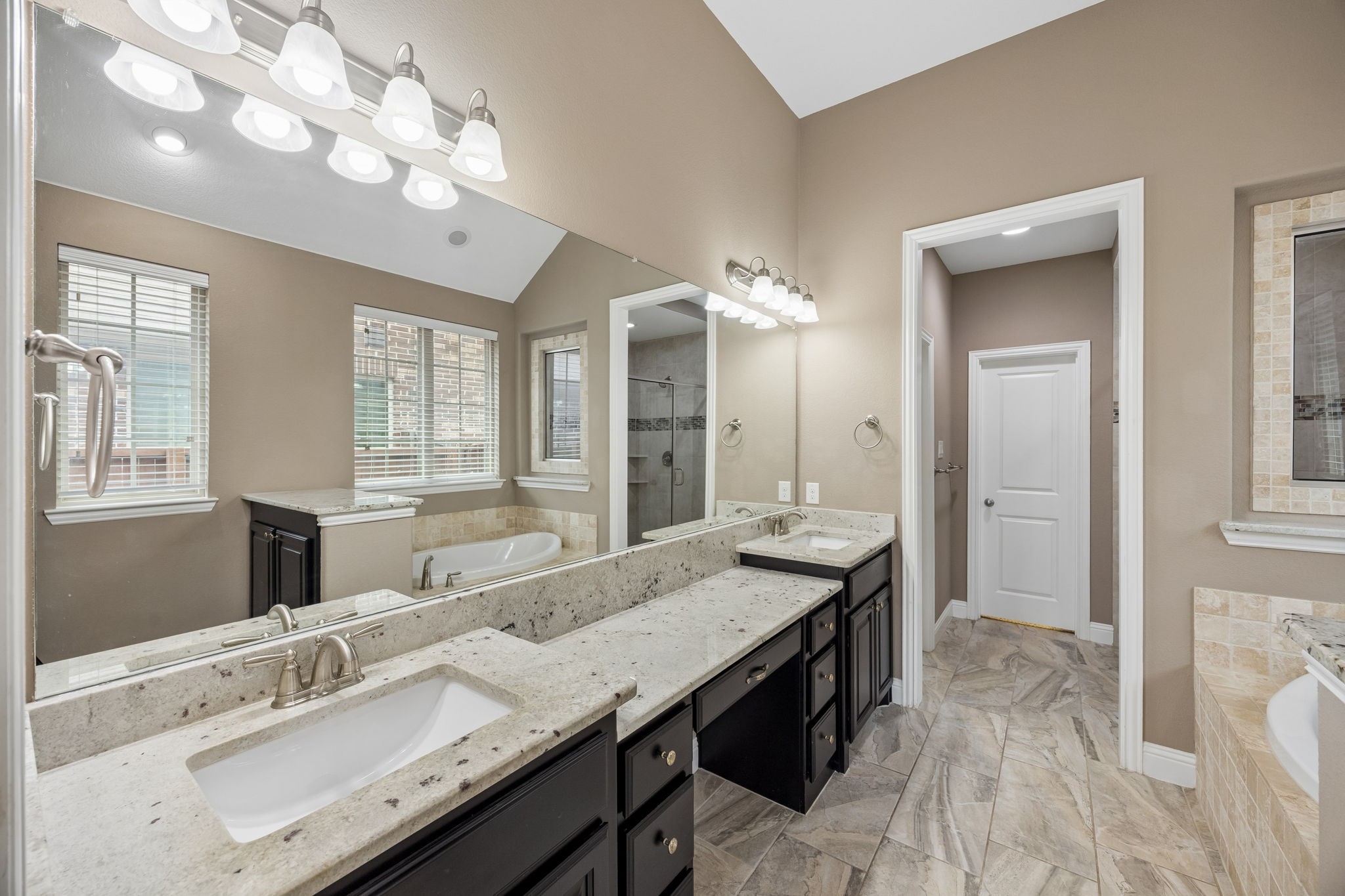 404 Warwick Boulevard Lewisville TX 75056