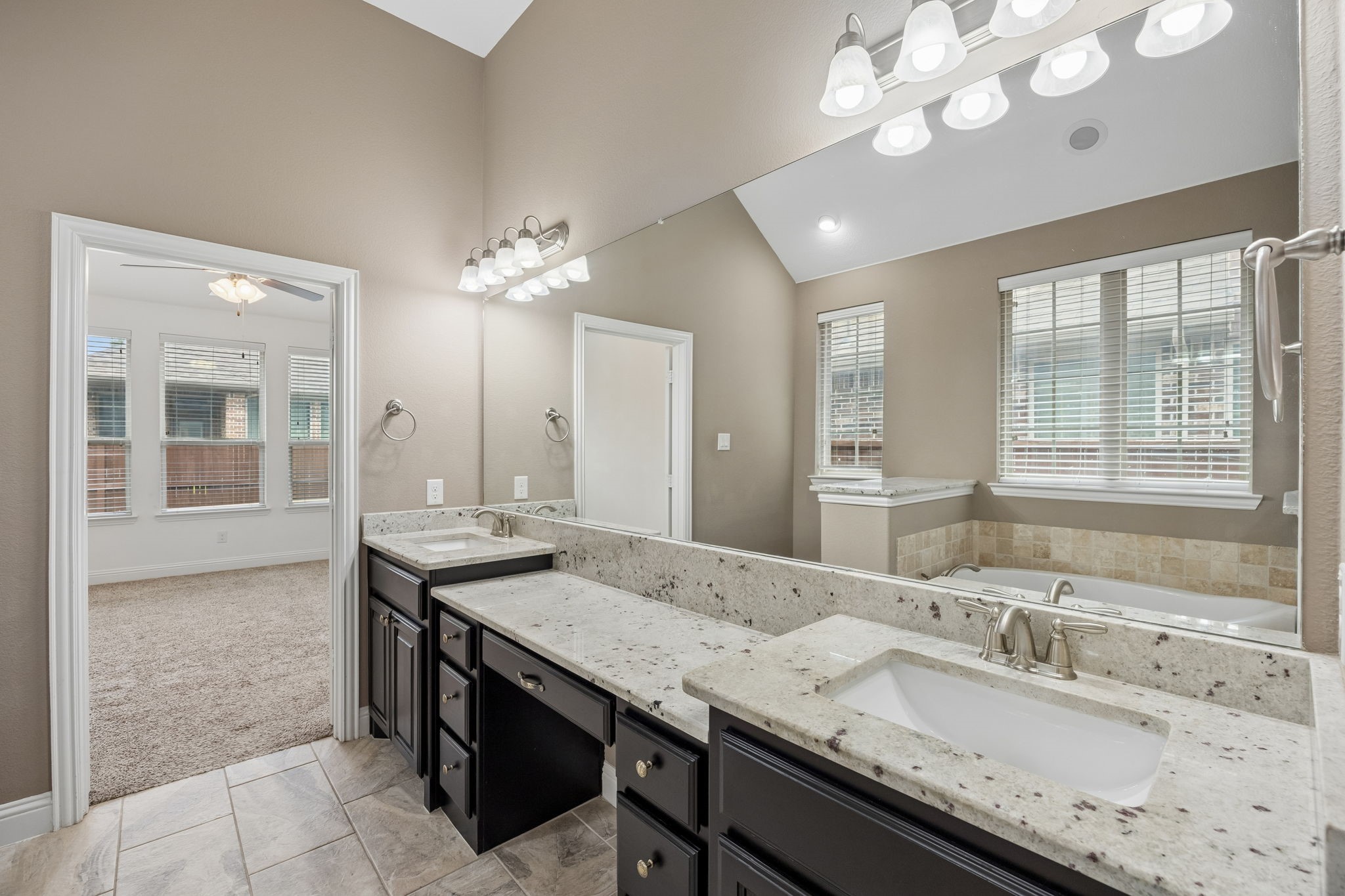 404 Warwick Boulevard Lewisville TX 75056
