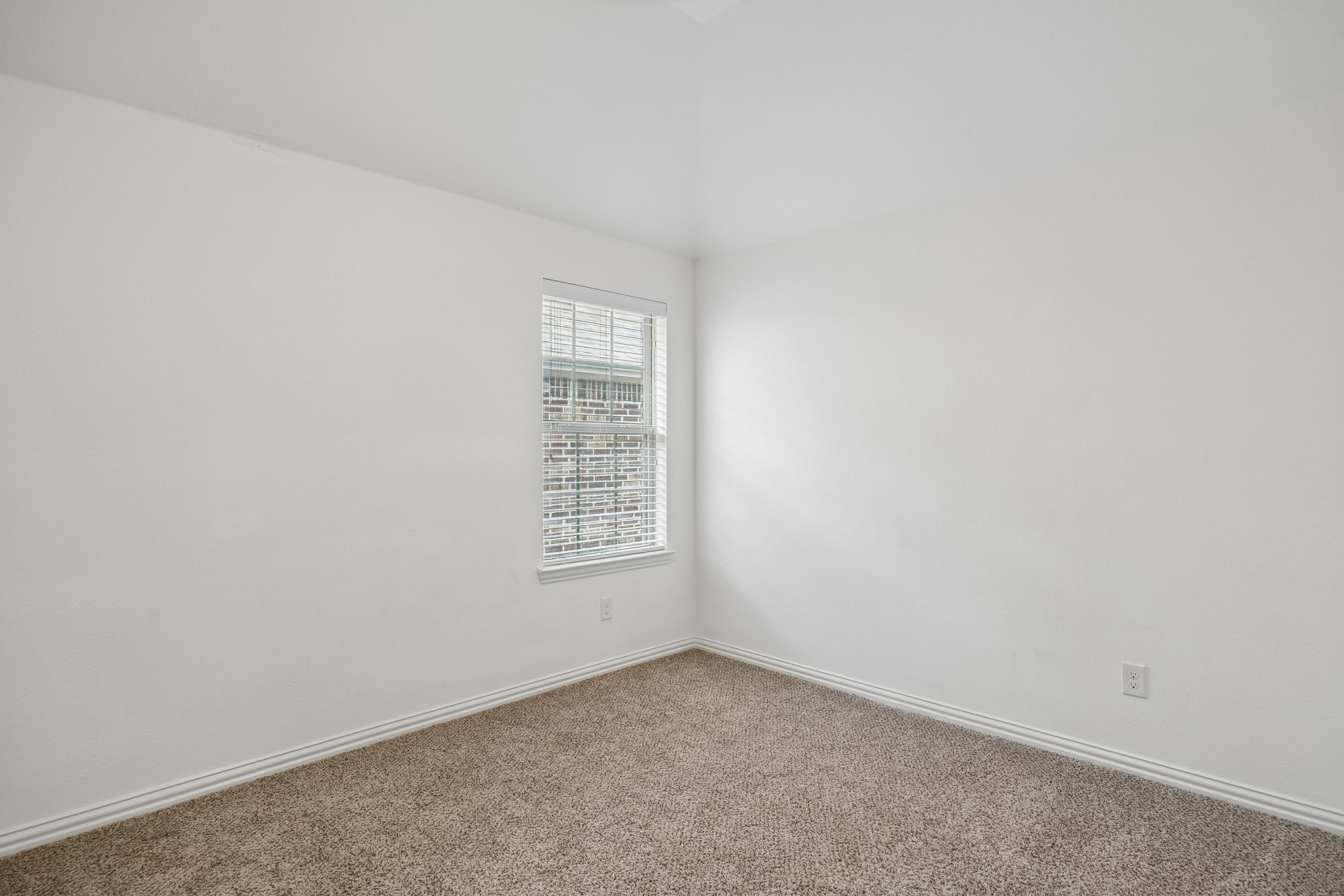 404 Warwick Boulevard Lewisville TX 75056