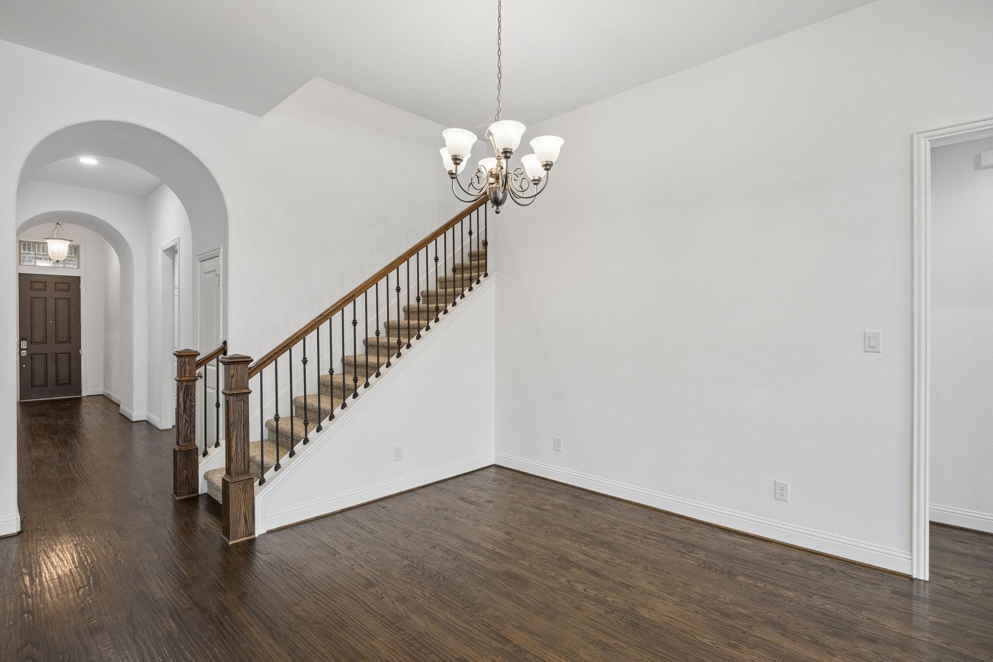 404 Warwick Boulevard Lewisville TX 75056