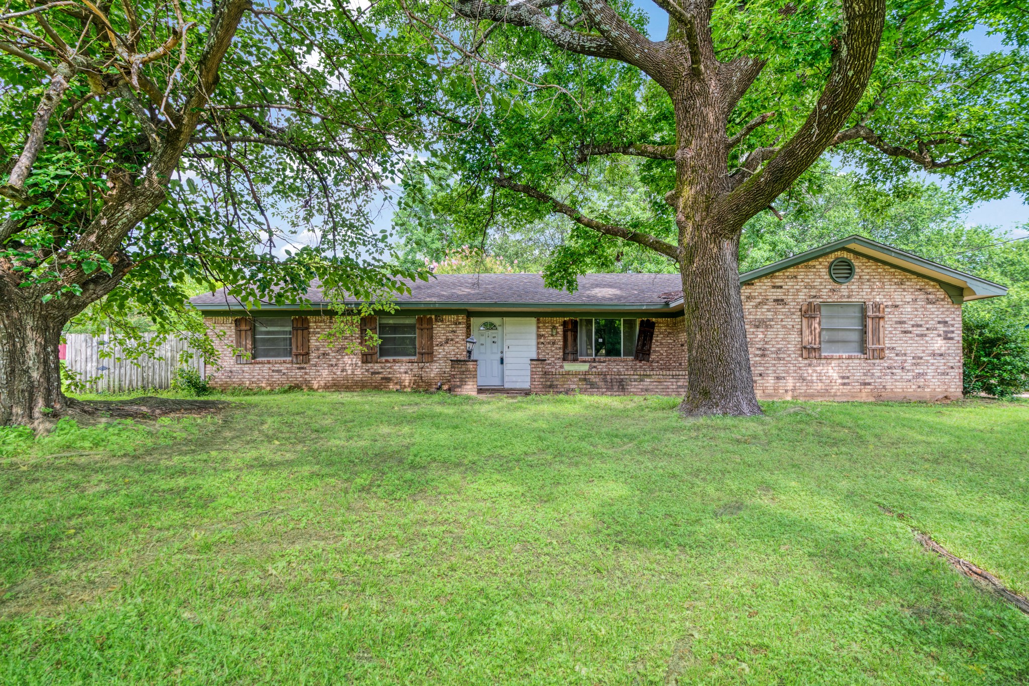 1120 Mockingbird Lane Paris TX 75462