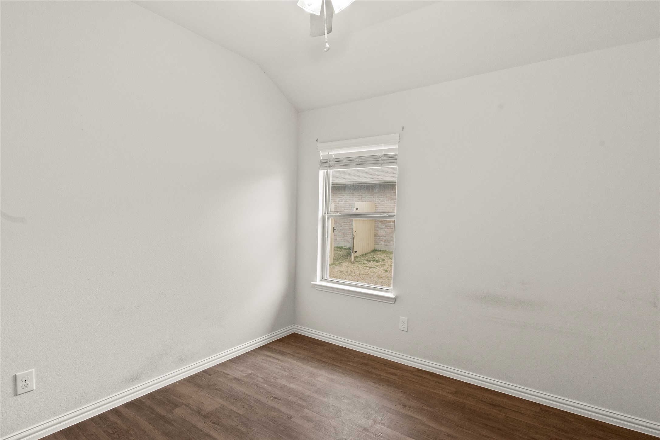 115 Oak Springs Loop Mabank TX 75147