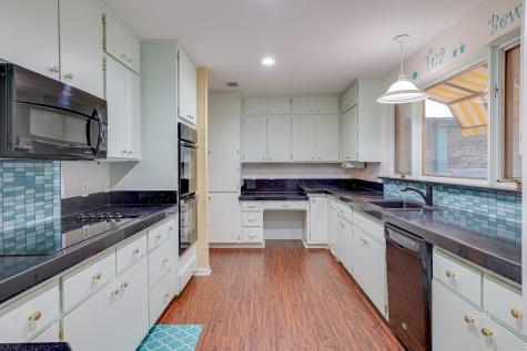 1405 Blackhill Court Arlington TX 76012