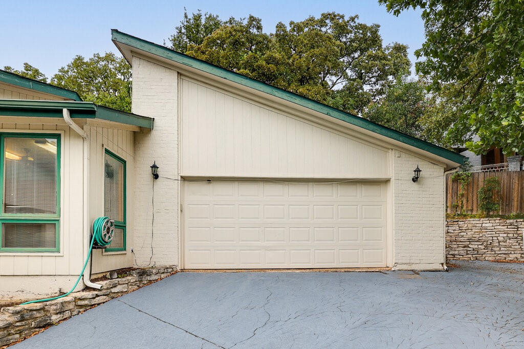1405 Blackhill Court Arlington TX 76012