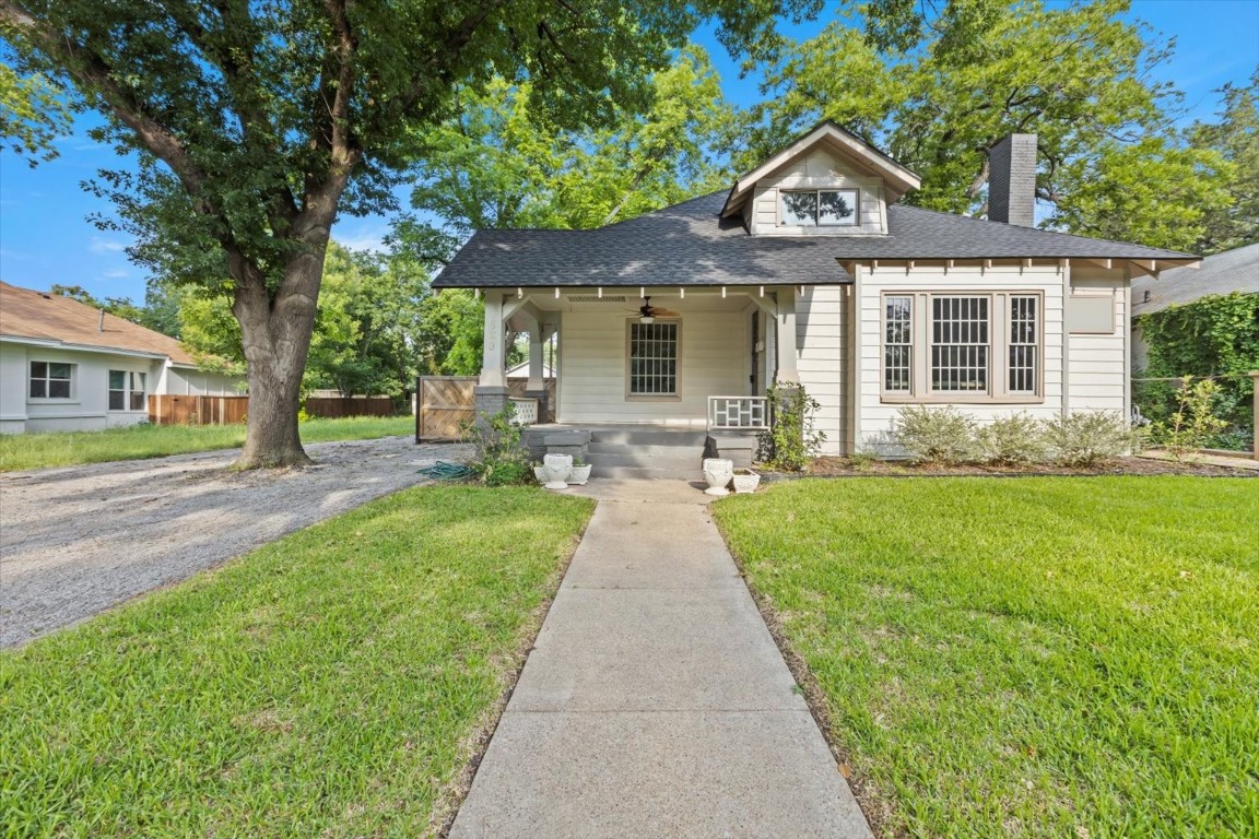 623 N Winnetka Avenue Dallas TX 75208