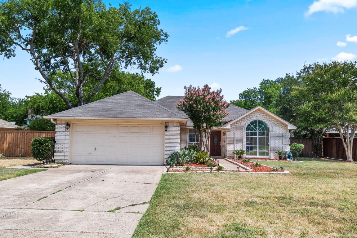 1328 Holly Hill Drive Grand Prairie TX 75052