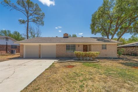 1718 Woodridge Street Brownwood TX 76801
