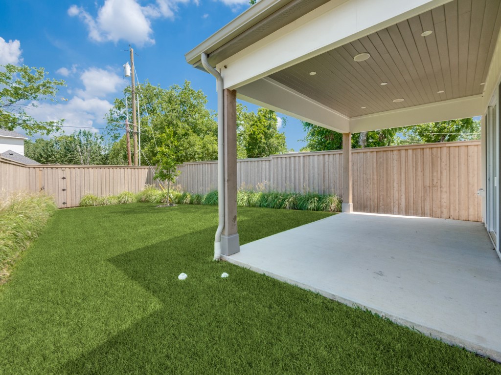 3911 Hawick Lane Dallas TX 75220