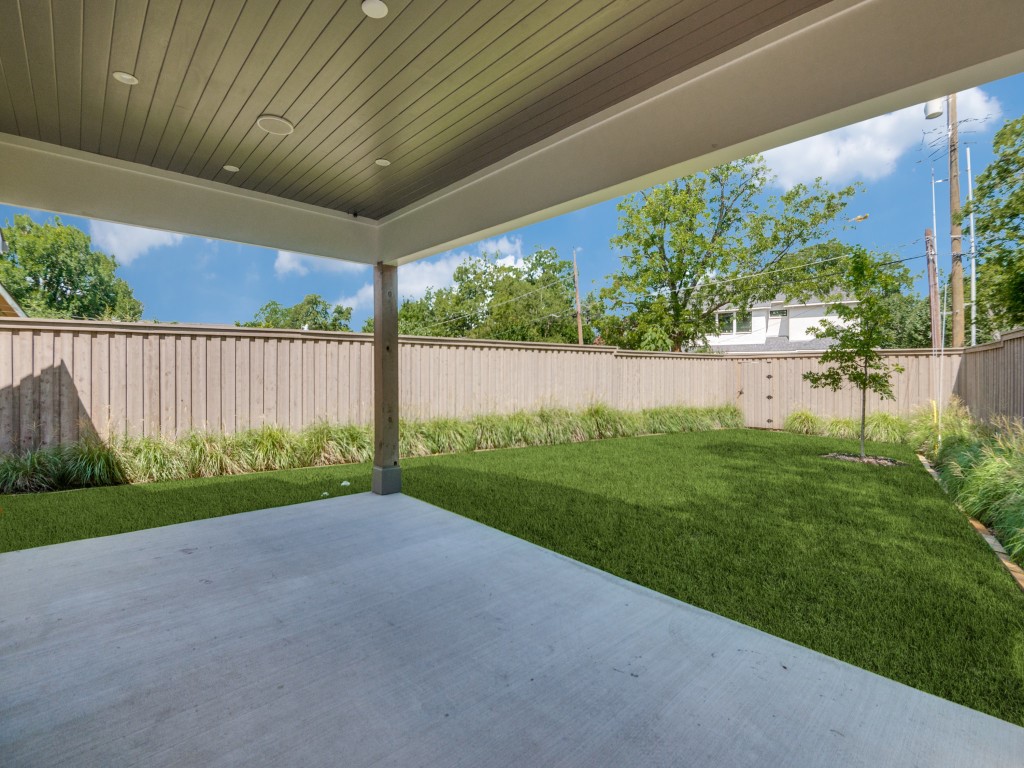 3911 Hawick Lane Dallas TX 75220