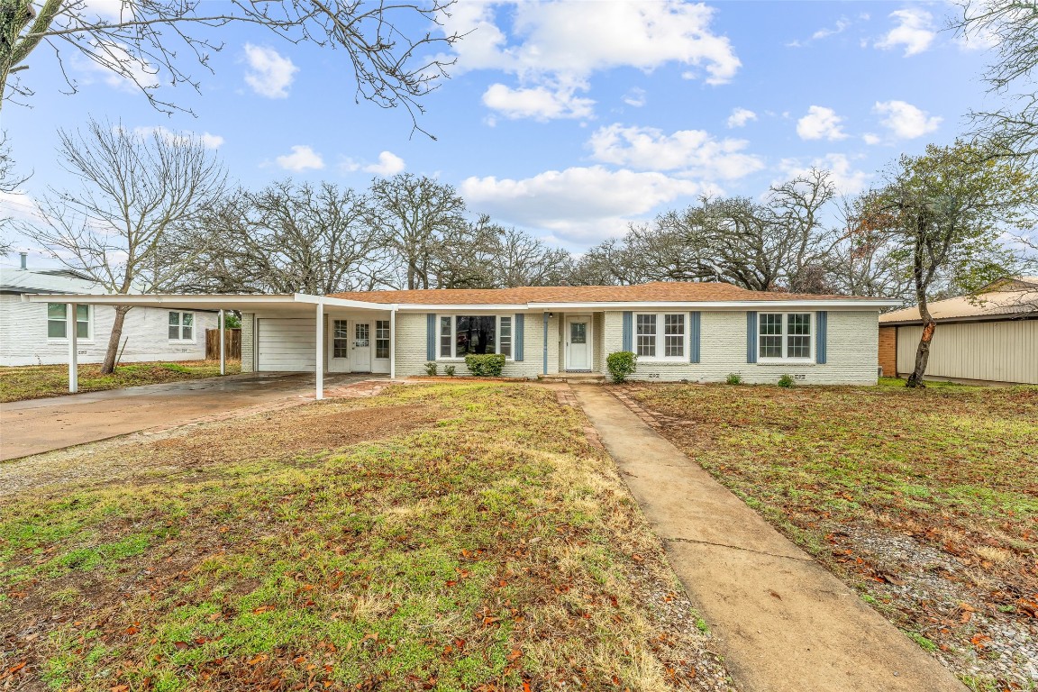 889 N Lydia Street Stephenville TX 76401