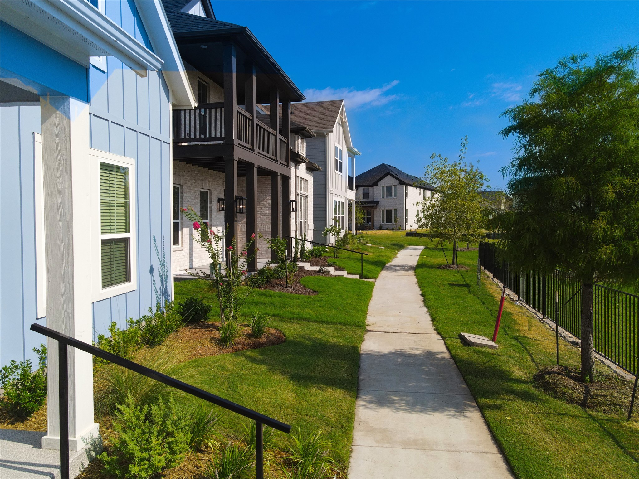 2216 Sternpost Mews Rowlett TX 75088
