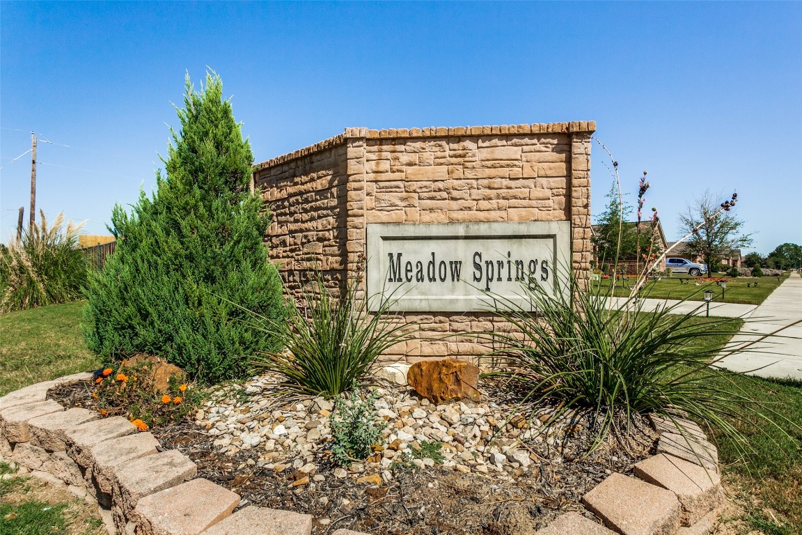 612 Meadow Springs Drive Glenn Heights TX 75154