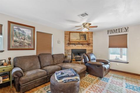 1674 Vz County Road 1514 Grand Saline TX 75140