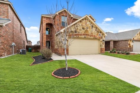 8805 Deadwood Lane Aubrey TX 76227