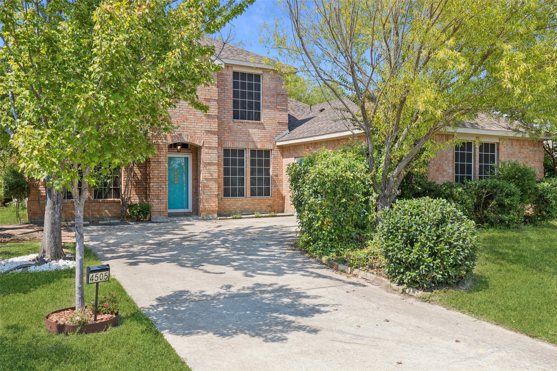4505 Woodbluff Drive Mesquite TX 75150