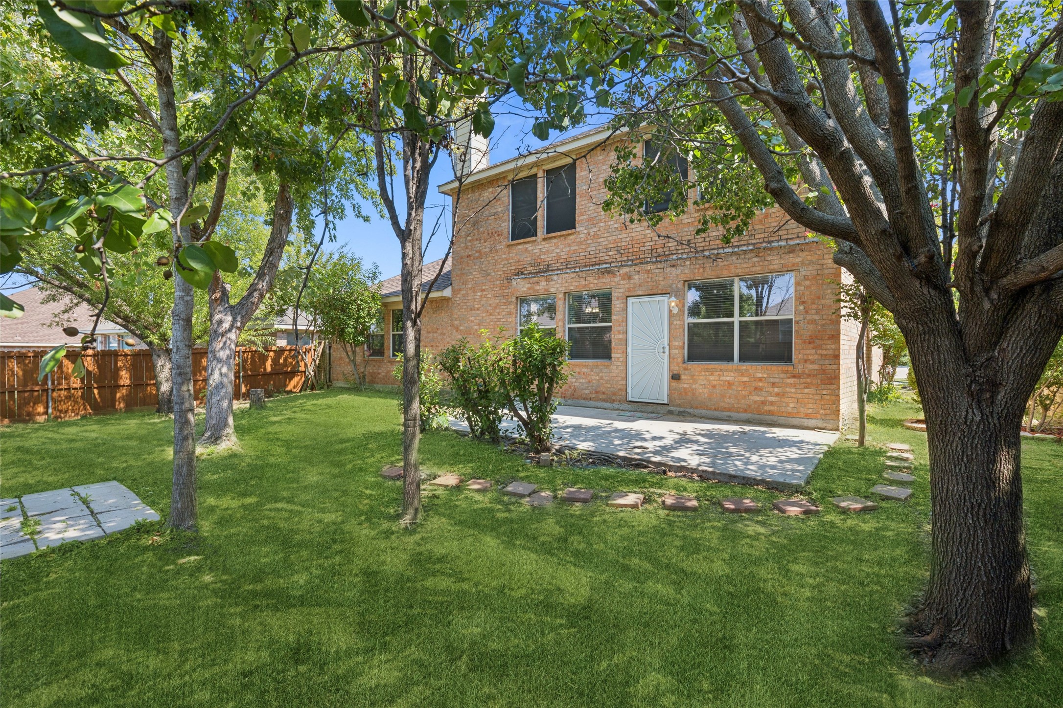 4505 Woodbluff Drive Mesquite TX 75150