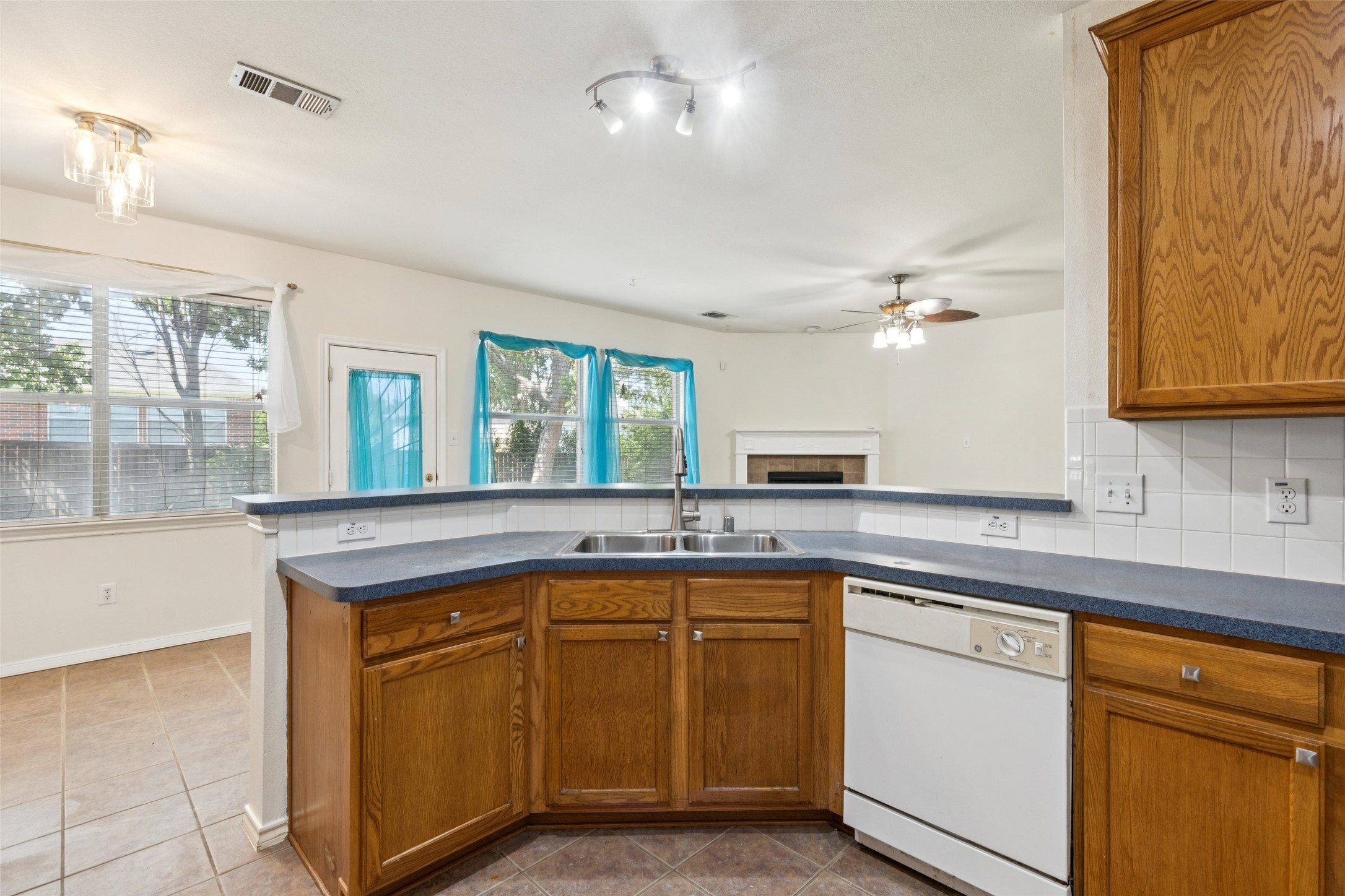 4505 Woodbluff Drive Mesquite TX 75150