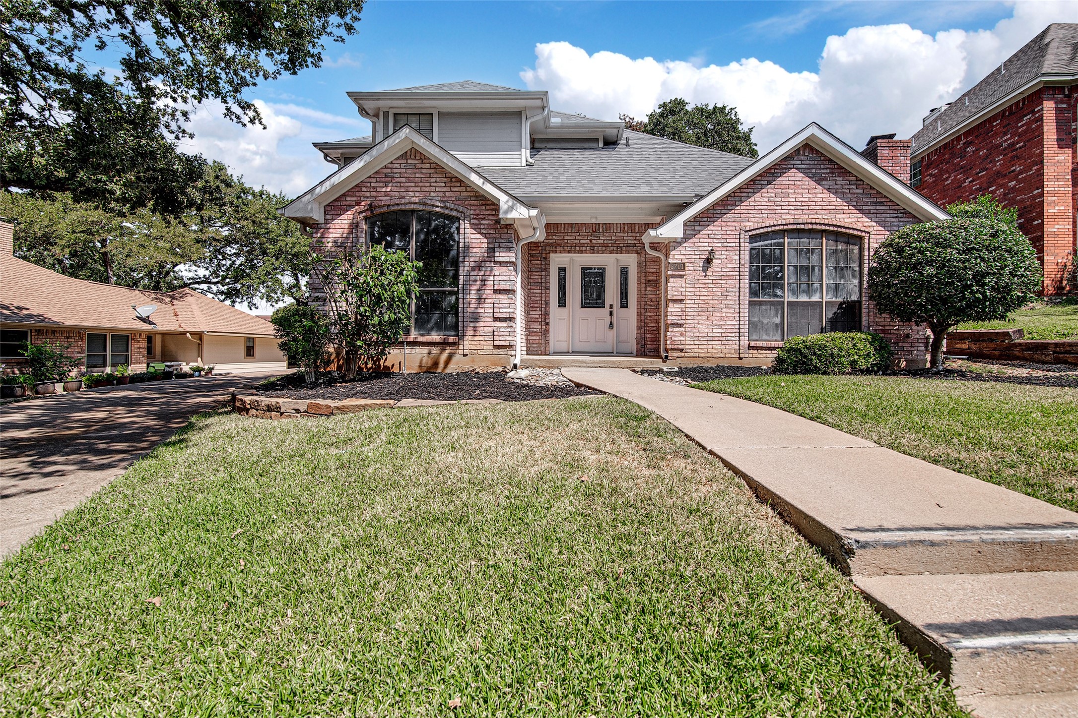6701 Johns Court Arlington TX 76016