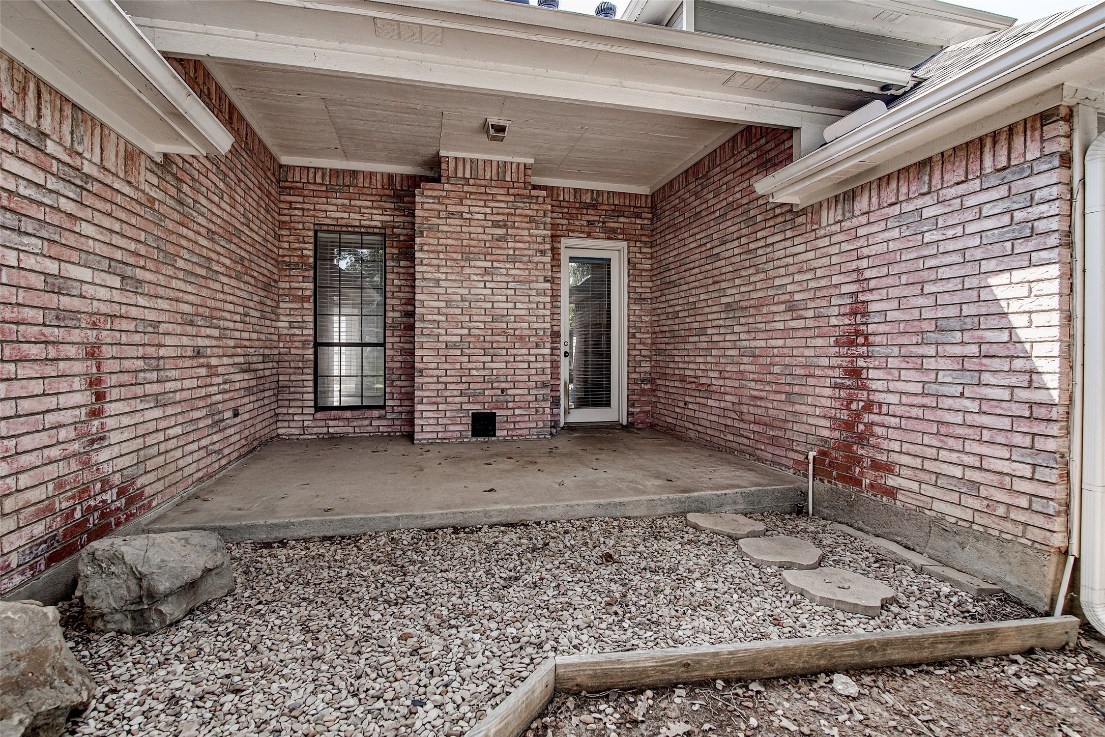 6701 Johns Court Arlington TX 76016