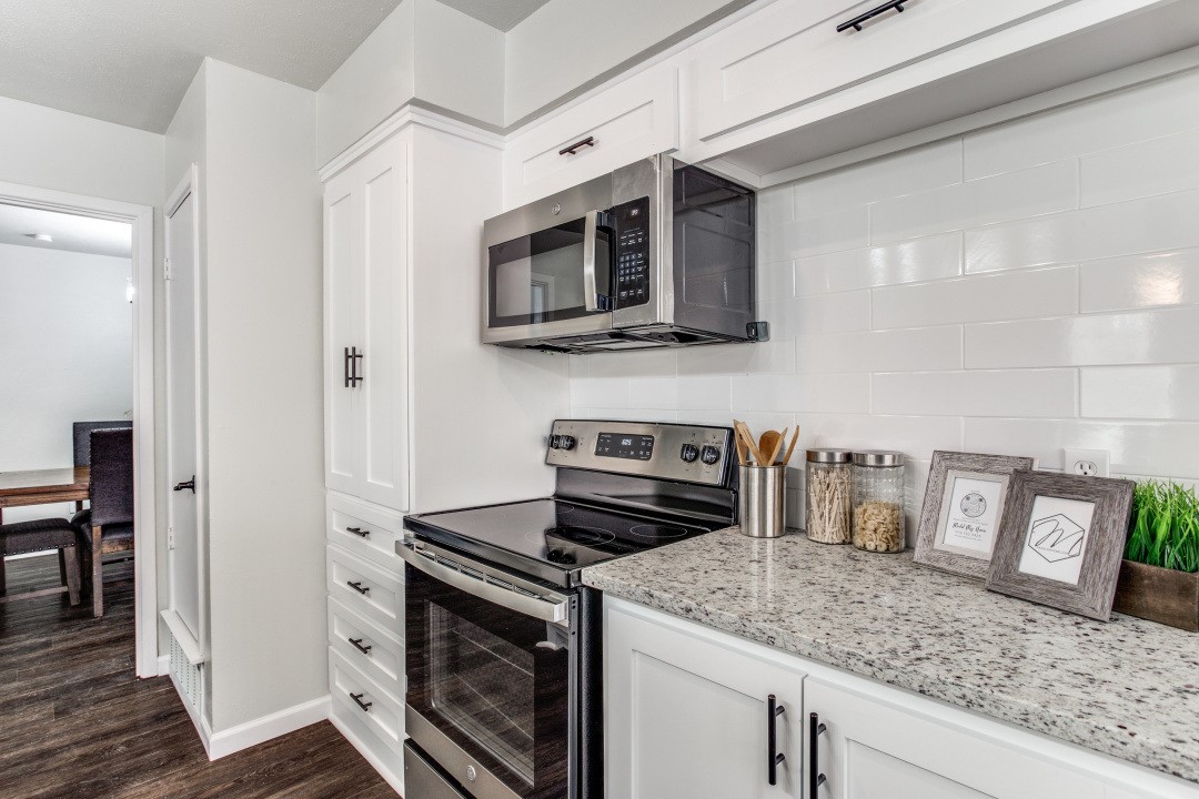 4013 Burkett Drive Benbrook TX 76116