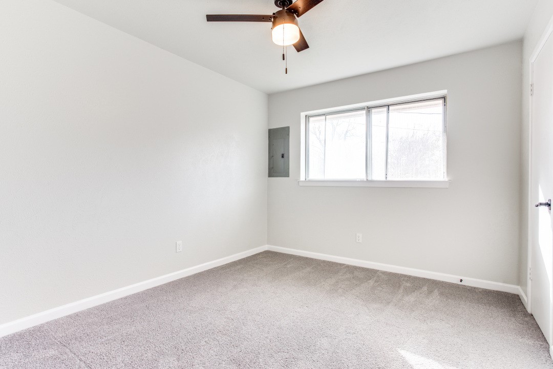 4013 Burkett Drive Benbrook TX 76116