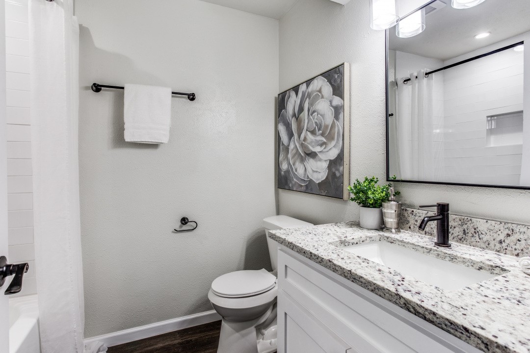 4013 Burkett Drive Benbrook TX 76116