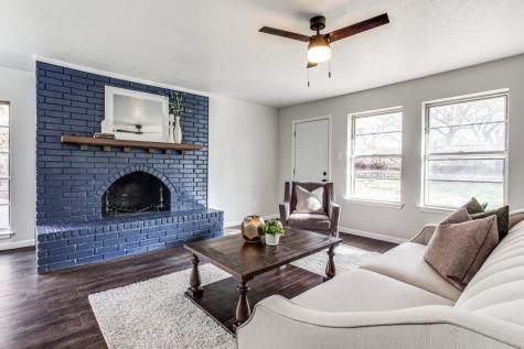4013 Burkett Drive Benbrook TX 76116