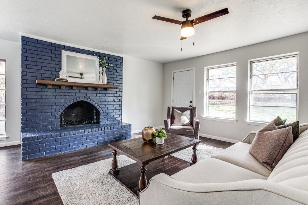 4013 Burkett Drive Benbrook TX 76116