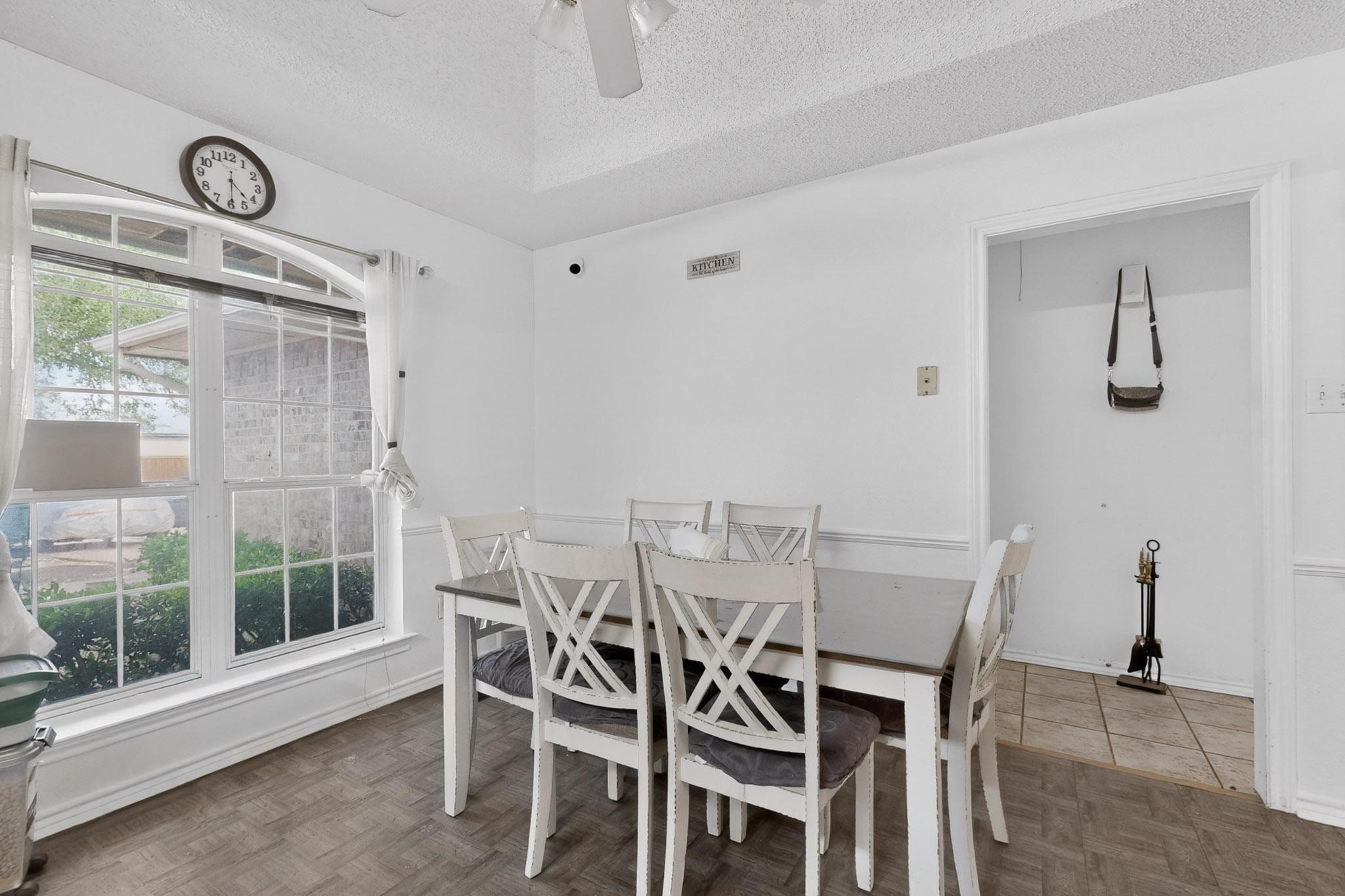 412 Tara Lane Red Oak TX 75154