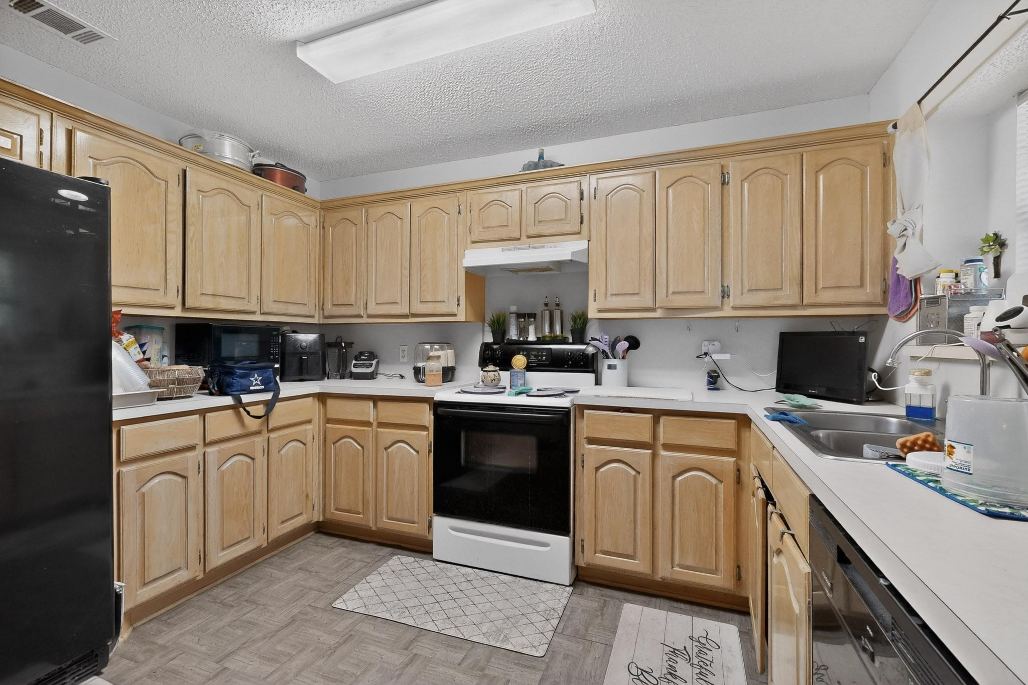 412 Tara Lane Red Oak TX 75154