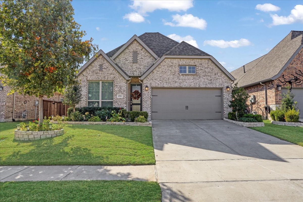 8721 Navidad Falls Drive Mckinney TX 75071