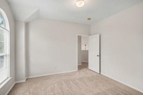 1053 Liberty Circle Hurst TX 76053