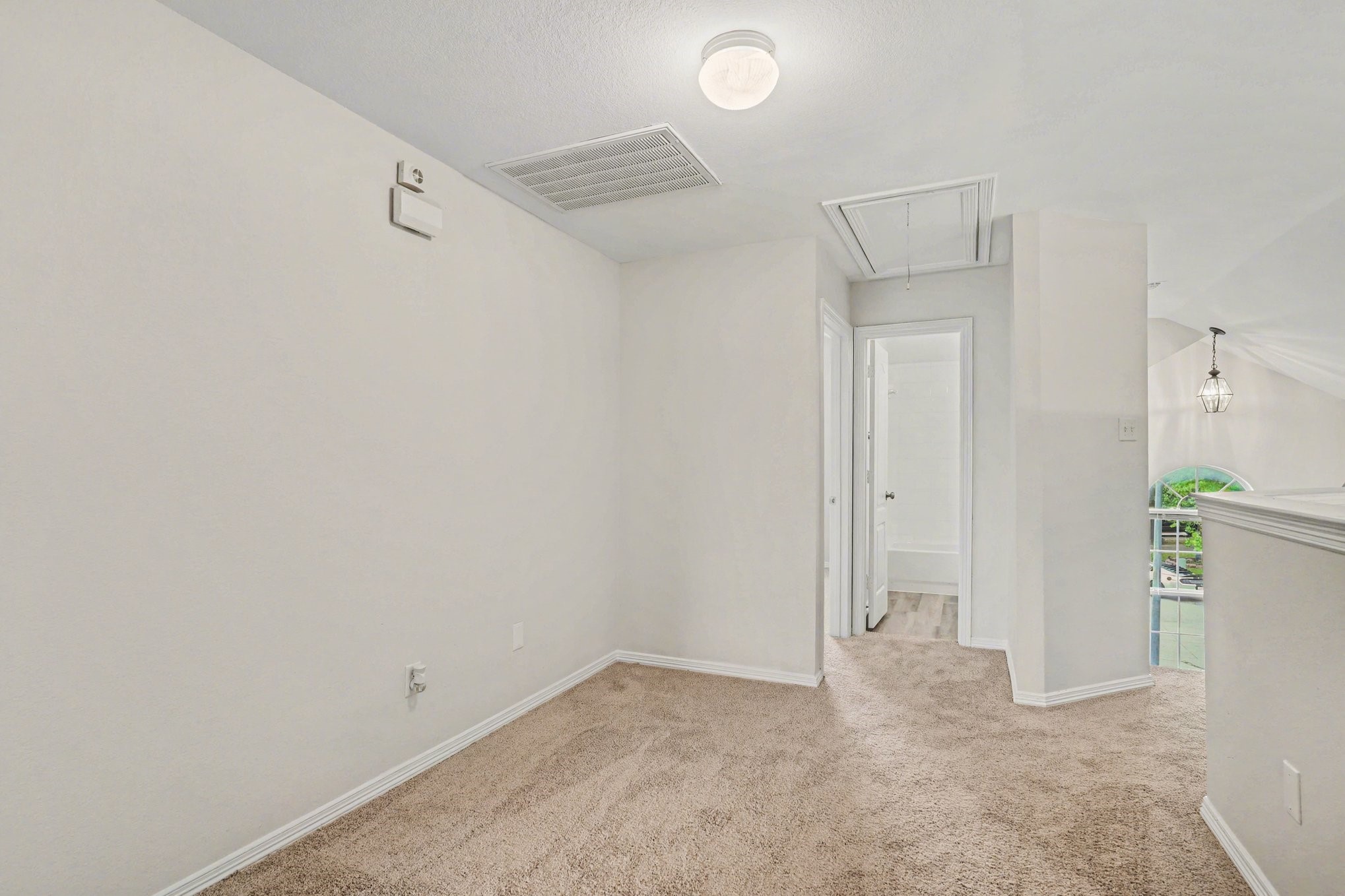 1053 Liberty Circle Hurst TX 76053