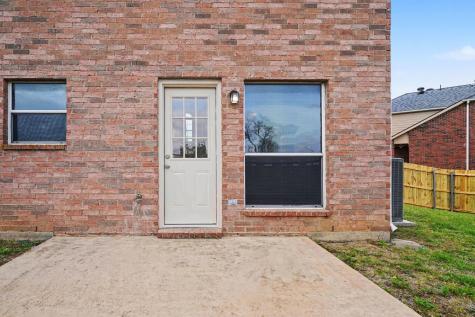 1053 Liberty Circle Hurst TX 76053